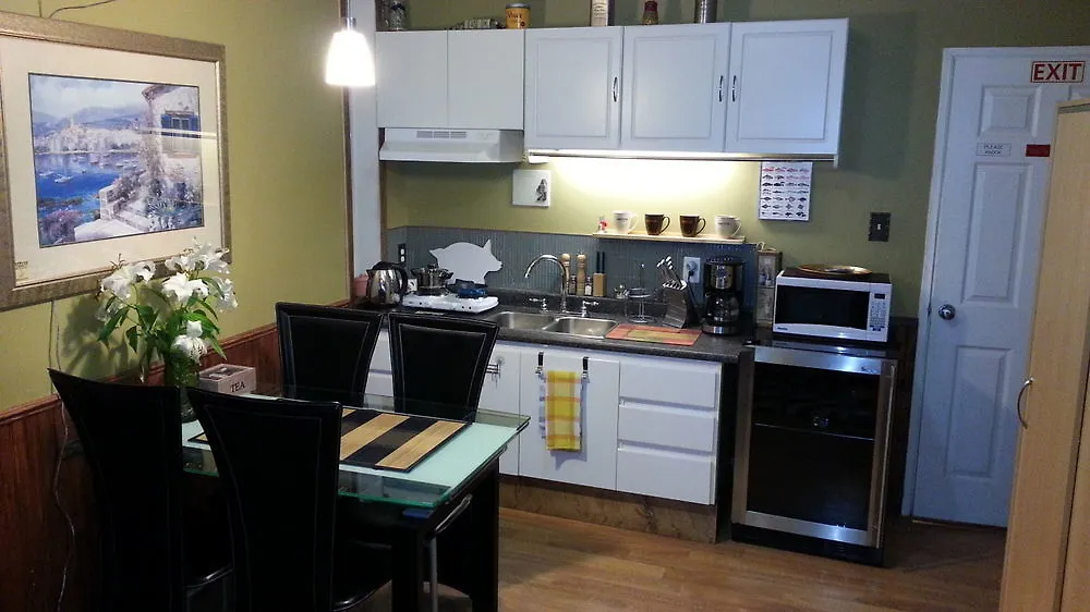 Heather Place Inn Lantzville  Nanaimo